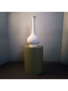 Mid-Century Modern Royal Haeger White Textured 10" Bud Vase - As Is (Base Chip)